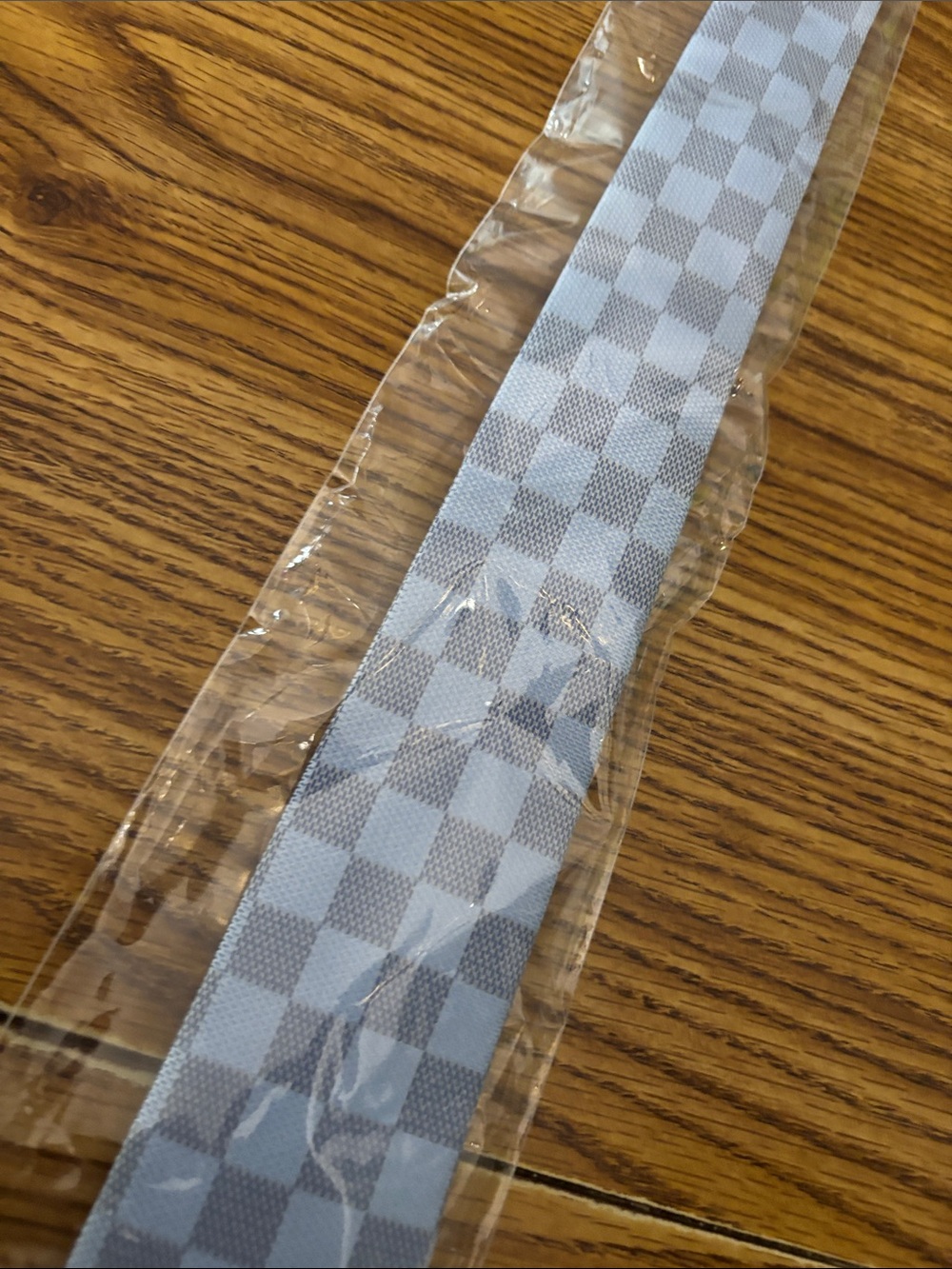 Louis Vuitton baby blue Checkerboard Silk Tie, new no box sorry - Picture 4 of 6